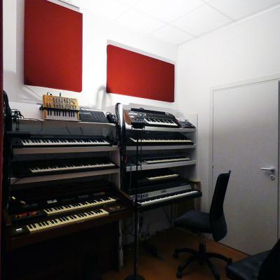 Studio 06
