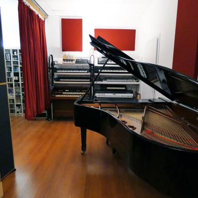 Studio 09